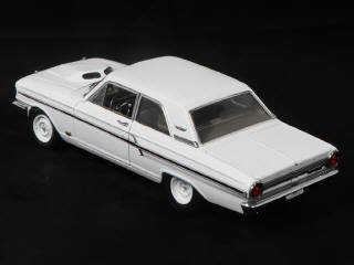 Lot 126 - PRECISION 100 COLLECTION (CHINE) (1)