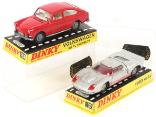 Lot 310 - DINKY TOYS (GB) (2)