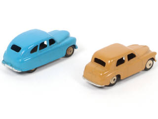 Lot 307 - DINKY TOYS (GB) (2)