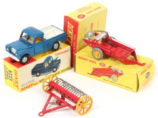 Lot 322 - DINKY TOYS (GB) (3)