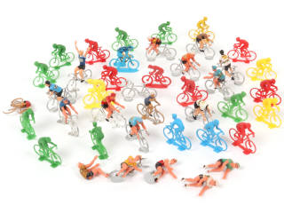 Lot 24 - DIVERS (30)