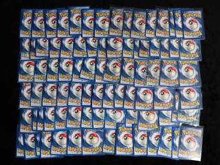 Lot 335 - POKEMON COMPANY (85)
