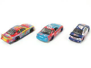 Lot 17 - DIVERS (3)