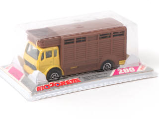 Lot 143 - MAJORETTE (FRANCE) (1)