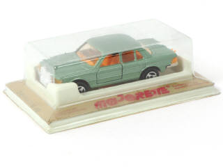 Lot 122 - MAJORETTE (FRANCE) (1)