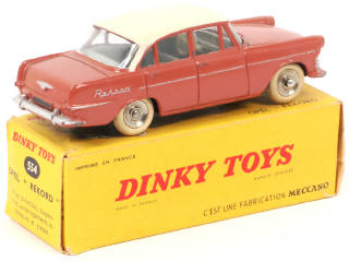 Lot 307 - DINKY TOYS (FRANCE) (1)