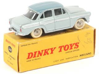 Lot 300 - DINKY TOYS (FRANCE) (1)