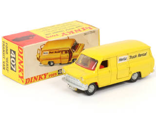 Lot 262 - DINKY TOYS (GB) (1)
