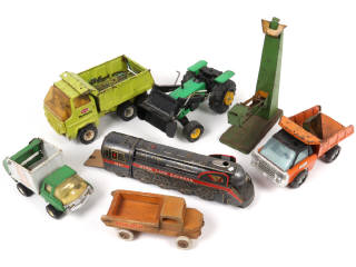Lot 9 - DIVERS (7)