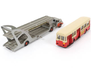 Lot 199 - DINKY TOYS (FRANCE) (2)