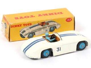 Lot 145 - DINKY TOYS (GB) (1)