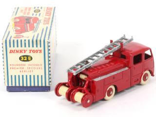 Lot 189 - DINKY TOYS (FRANCE) (1)