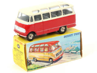 Lot 187 - DINKY TOYS (FRANCE) (1)
