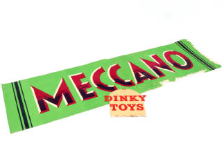 Lot 174 - DINKY TOYS (FRANCE) (2)