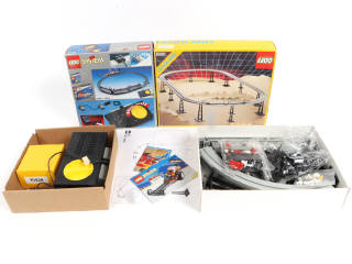 Lot 174 - LEGO (DANEMARK) (2)