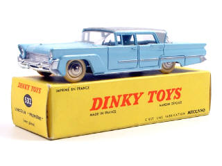 Lot 811 - DINKY TOYS FRANCE (1)
