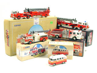 Lot 388 - CORGI TOYS (GB) (5)