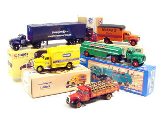 Lot 391 - CORGI TOYS (GB) (5)