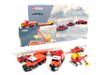 Lot 338 - CORGI TOYS (GB) (2)