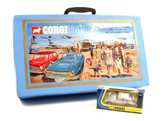 Lot 334 - CORGI TOYS (GB) (2)