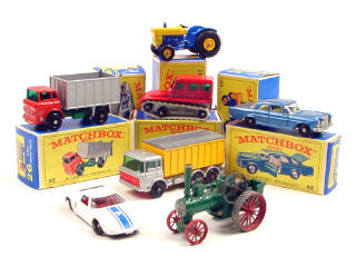 Lot 324 - MATCHBOX (7)