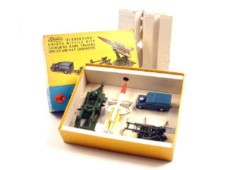 Lot 718 - CORGI TOYS (GB) (5)
