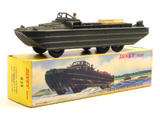 Lot 742 - DINKY TOYS FRANCE (1)