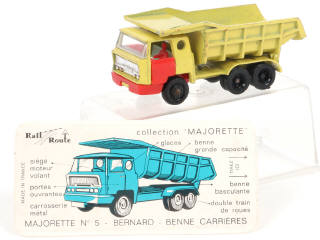 Lot 18 - MAJORETTE (FRANCE) (1)