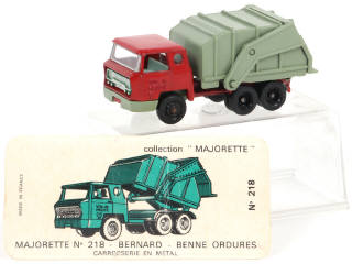 Lot 27 - MAJORETTE (FRANCE) (1)