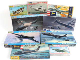 Lot 30 - REVELL (USA) (9)