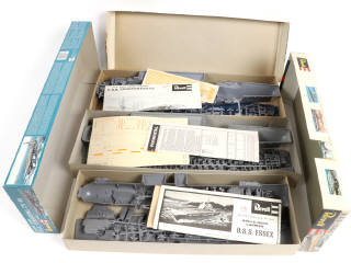 Lot 27 - REVELL (USA) (5)