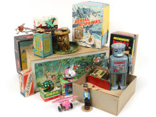 Lot 40 - DIVERS (11)