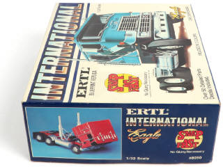 Lot 34 - ERTL (USA) (1)
