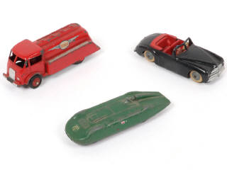 Lot 332 - DINKY TOYS (FRANCE) (3)