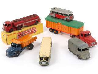 Lot 347 - DINKY TOYS (FRANCE) (6)