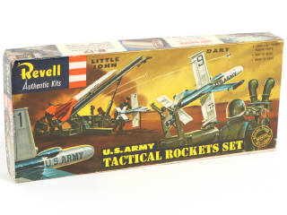 Lot 30 - REVELL (USA) (1)