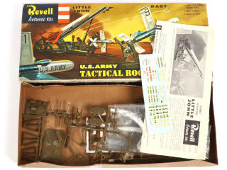 Lot 30 - REVELL (USA) (1)