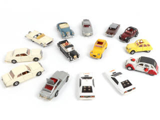 Lot 119 - DIVERS (14)