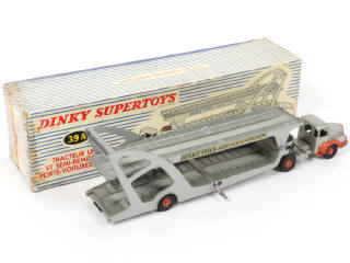 Lot 319 - DINKY TOYS (FRANCE) (1)