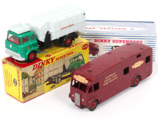 Lot 281 - DINKY TOYS (GB) (2)