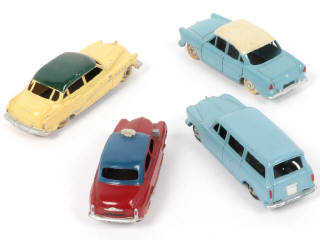 Lot 334 - DINKY TOYS (FRANCE) (4)