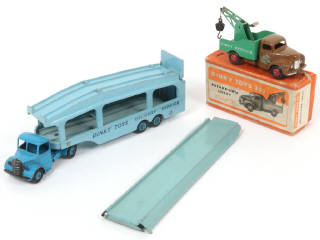 Lot 282 - DINKY TOYS (GB) (2)