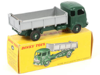 Lot 361 - DINKY TOYS (FRANCE) (1)