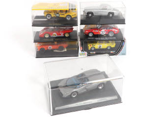 Lot 4 - DIVERS (7)