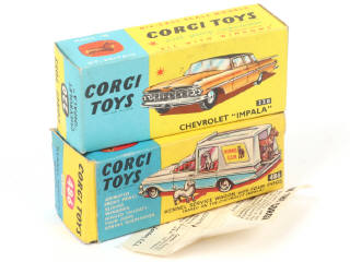 Lot 246 - CORGI TOYS (GB) (2)