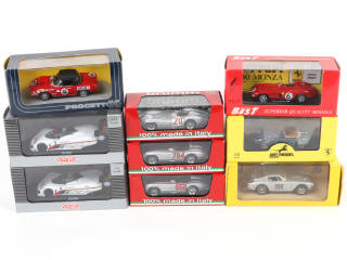 Lot 111 - DIVERS (9)