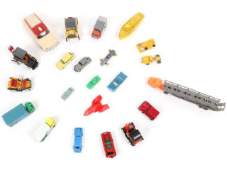 Lot 134 - DIVERS (22)