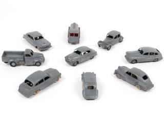 Lot 369 - DINKY TOYS (FRANCE) (9)