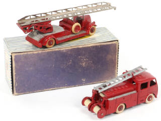 Lot 353 - DINKY TOYS (FRANCE) (2)