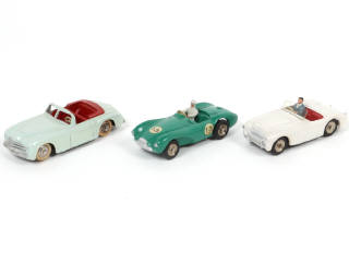 Lot 358 - DINKY TOYS (FRANCE) (3)